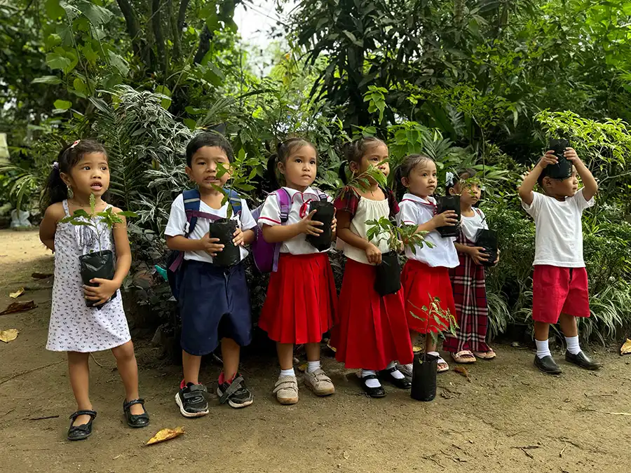 leyte-children-fieldtrip